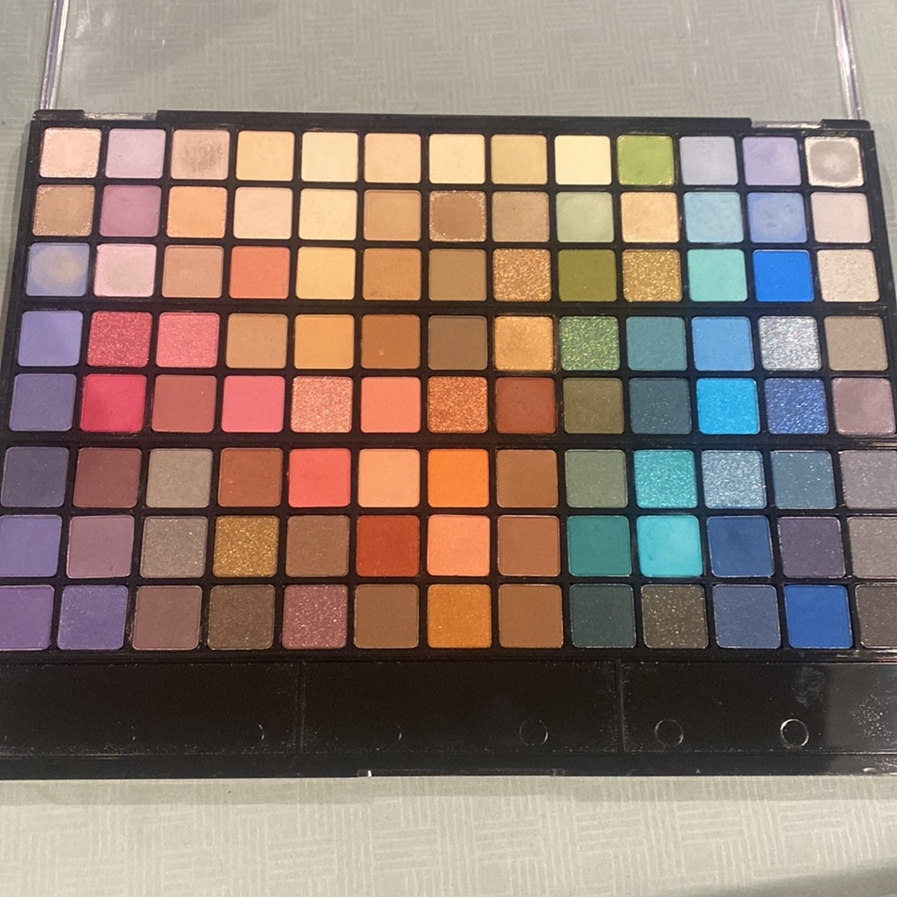 Cosprof 104 Shade Eyeshadow Palette